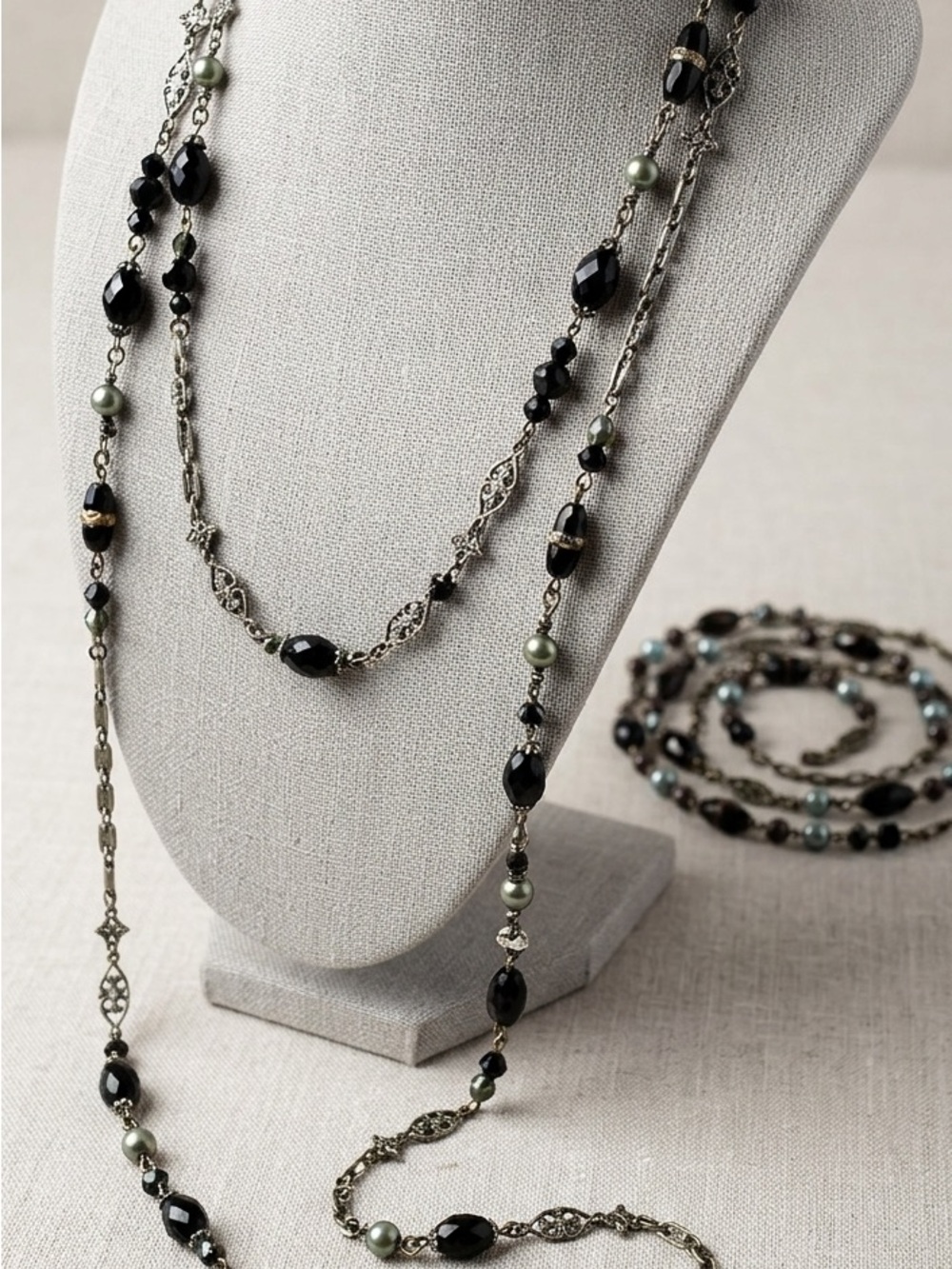 Vintage Elegant Long Black Opera Myka Necklace. Like new!
